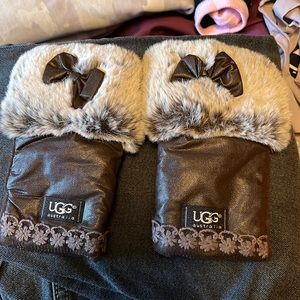 Ugg leather hand gloves